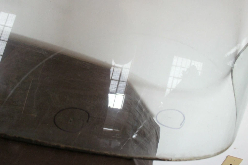 Parabrisas laminado Ford 1958 1958 sedán de 2 puertas (RW95) usado OEM Foto 4 de 4