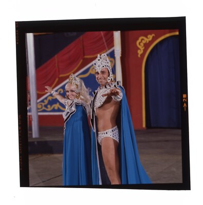 LD154-810 70s RINGLING BROS BARNUM BAILEY CIRCUS ORIG 2 1/4