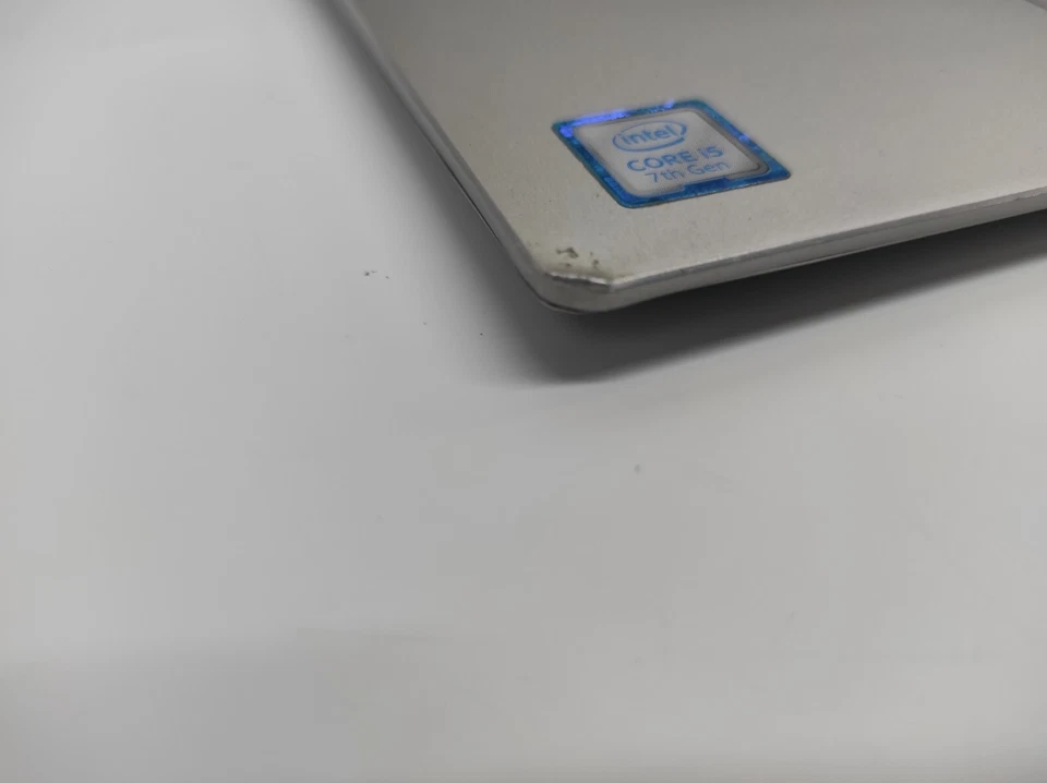 NOTEBOOK LENOVO YOGA 720 INTEL CORE I5-7200U 8GB RAM 256GB SSD WEBCAM TOUCH - Immagine 4 di 4