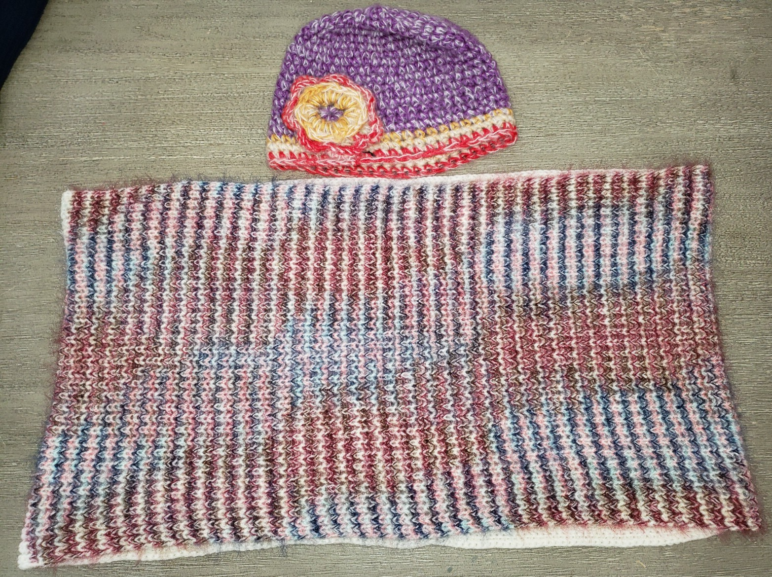 womens COLORFUL INFINITY KNIT SCARF HAT 2 PC LOT one size fits most SOFT WARM!