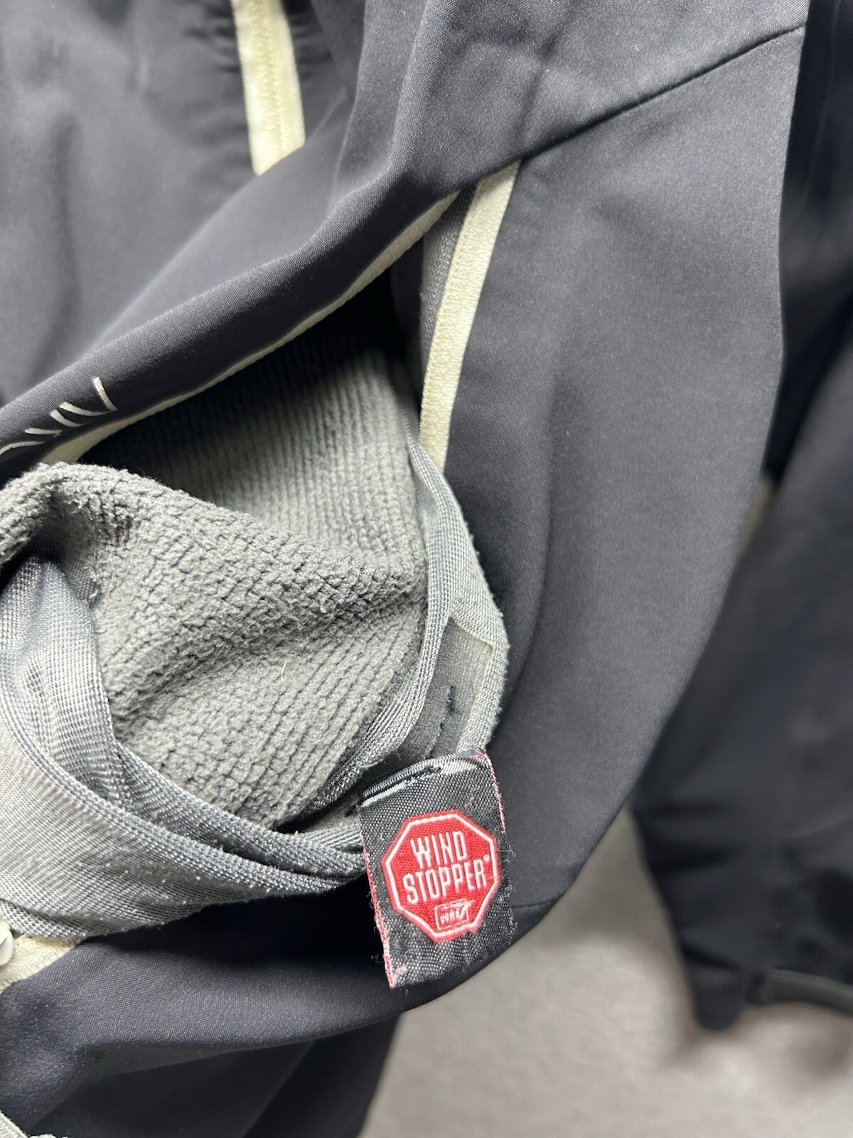 Arc'teryx Lightweight Softshell Jacket Windstoppe… - image 15