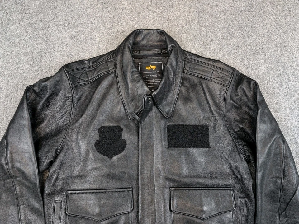 Chaqueta de bombardero de vuelo de cuero de aviador Alpha Industries CWU 45/P para hombre S/resistente Foto 2 de 4