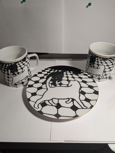 Vintage Metropolitan Museum Of Art Felix Vallotton Two Cats Plate & 2 Cups