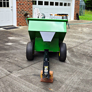 John Deere 8HD 8 cu ft 1000lb - LOCAL PICK-UP ONLY