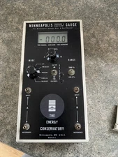 Minneapolis Blower Door DG-3 Pressure Fan Flow Gauge Energy Conservatory Vintage