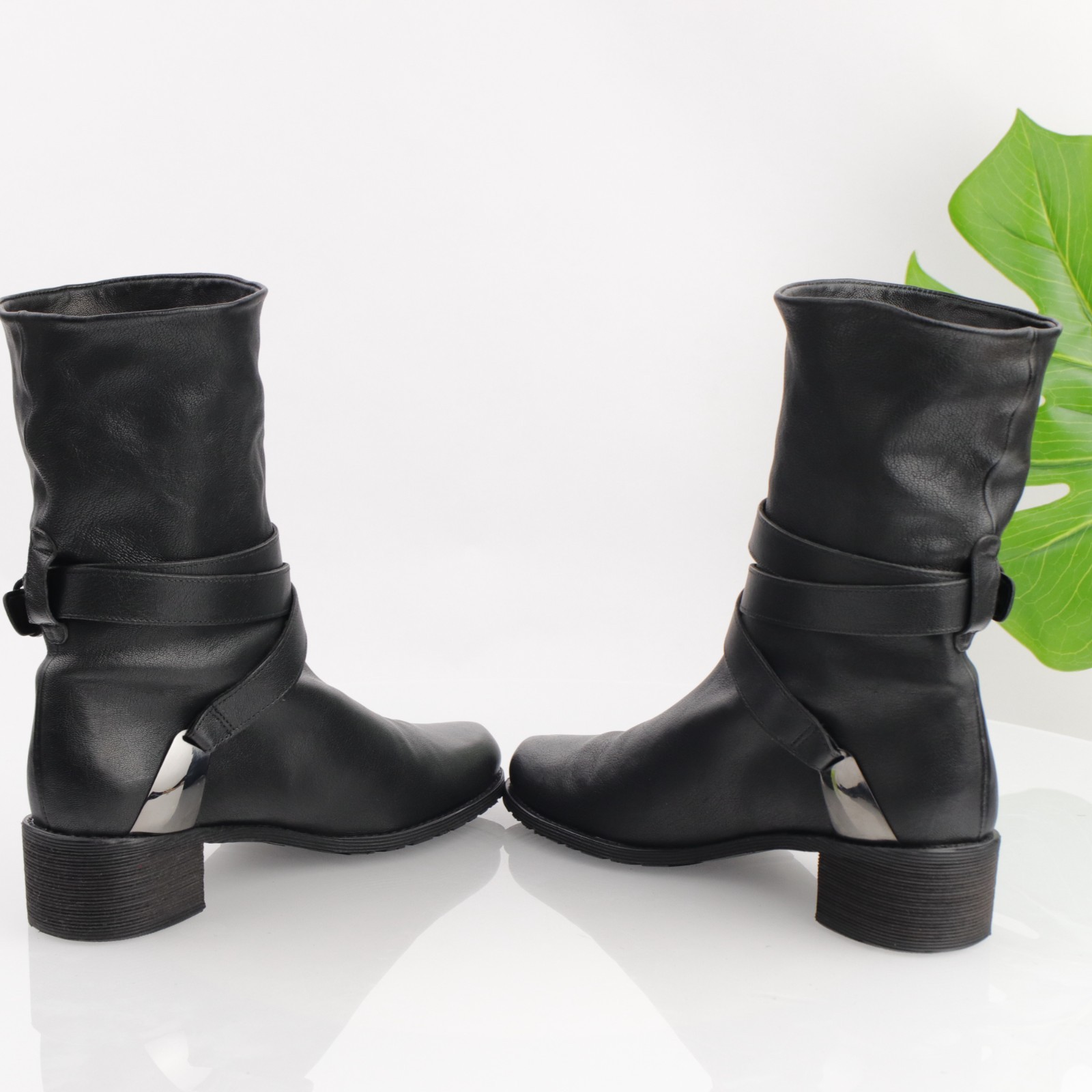 Stuart Weitzman Womens Ranch Dressing Boot Size 8.5 Black Buckle Heel Moto Biker