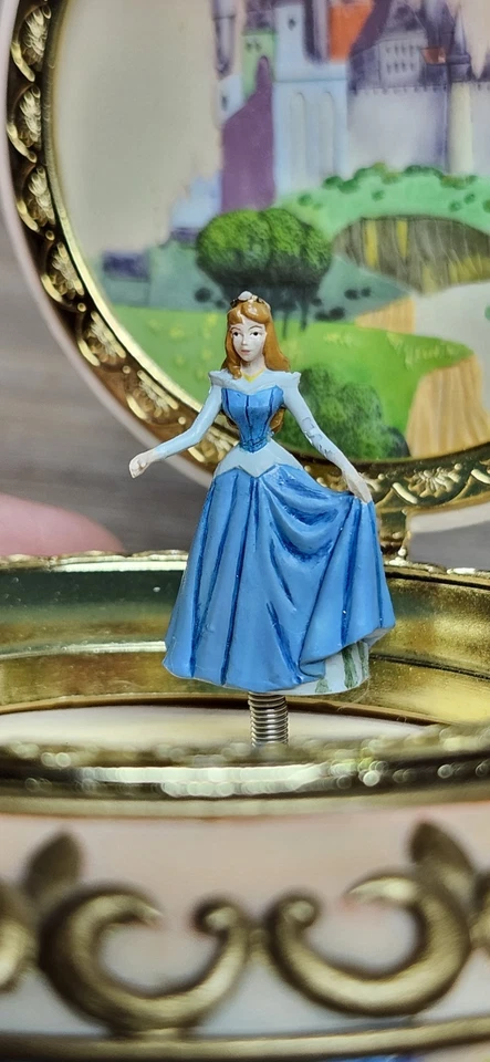 Sleeping Beauty Princess Aurora Wind-Up Music Box Disney Once Upon A Dream 1952 - Image 3 of 4