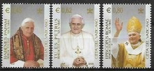 VATICANO 2005 3 FRANCOBOLLI PAPA BENEDETTO XVI