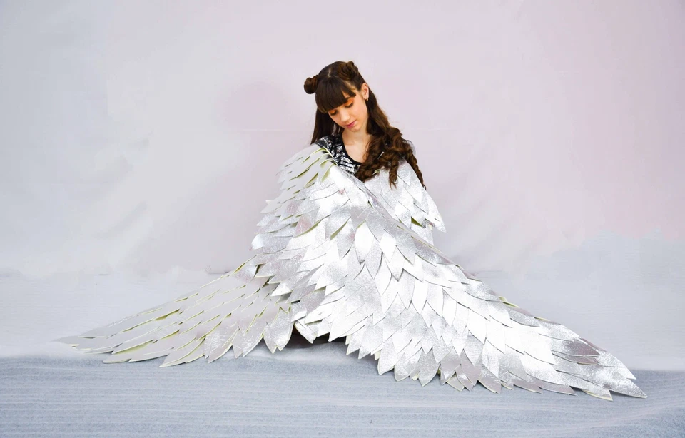 Disfraz Plateado Alas de Ángel Juegos con disfraces Hadas Fantasía Juegos con disfraces Mujer Adulto Halloween Foto 3 de 4