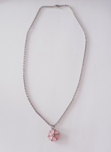 Collier pendentif fleur strass rose - Photo 1 sur 9