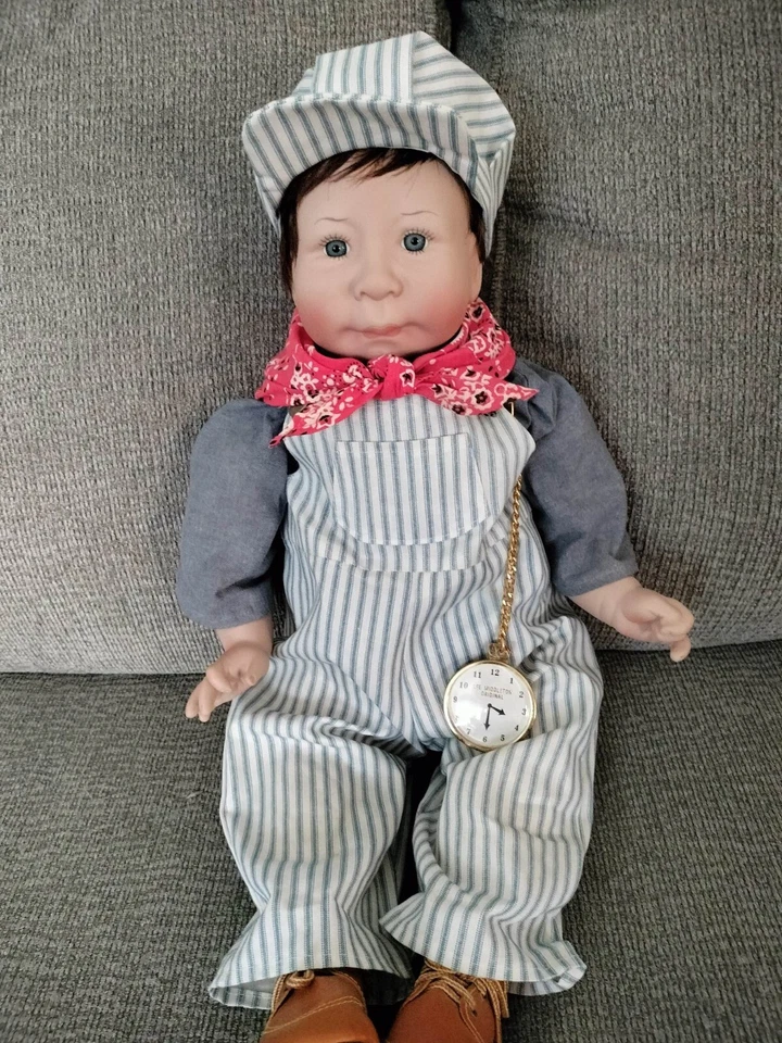 MUÑECA CONDUCTOR DE FERROCARRIL "BUBBA CHUBS" DE LEE MIDDLETON - 24" Foto 3 de 4