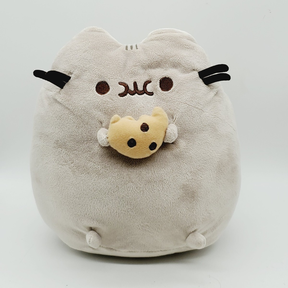 Pusheen 2017 Plush Cat with Chocolate Chip Cookie Gund 9