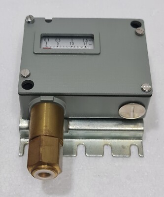 TRAFAG 972.2379.905 Druck Schalter 1-15 Stange #