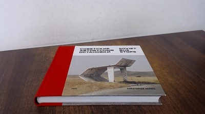 			Sowjetische Bushaltestellen, Christopher Herwig, Benzin, 2020, Hardcover		