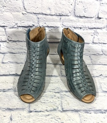 Earth Women's 10M Vicki Ankle Booties Peep Toe Leather Studded Blue