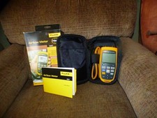Fluke 922 Vane Airflow Meter Kit Backlight Temp, Case, Hoses, MANUAL