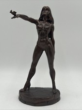 Estatua de Vampirella porcelana fundida en frío figura diseños de grafito #129/750 dañada
