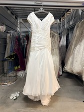 NWT Bonny Bridals Fit-And-Flare Ivory Wedding Gown Size 14