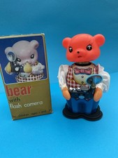 MS 575 Bear with Flashcamera / Blechspielzeug - Bär mit Kamera China Toys