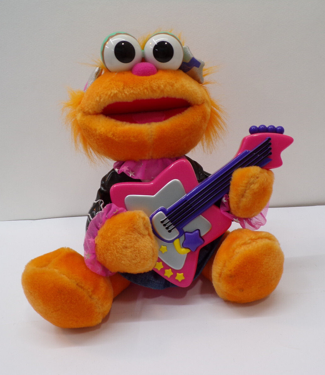 1999 Tyco Sesame Street Rock And Roll Zoe Plush Figure Sings And Moves