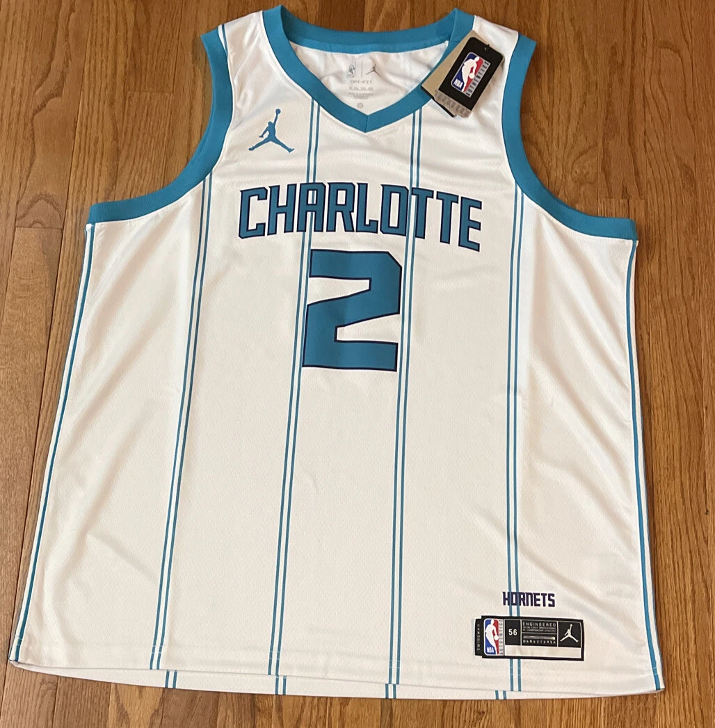 Nike Men's Charlotte Hornets Lamelo Ball Swingman Jersey