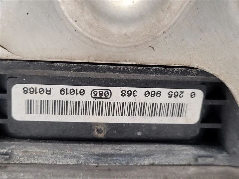 2010-12 BMW 535i GT 750I 750LI Anti Lock Brake Part Assembly RWD - Image 3 of 4