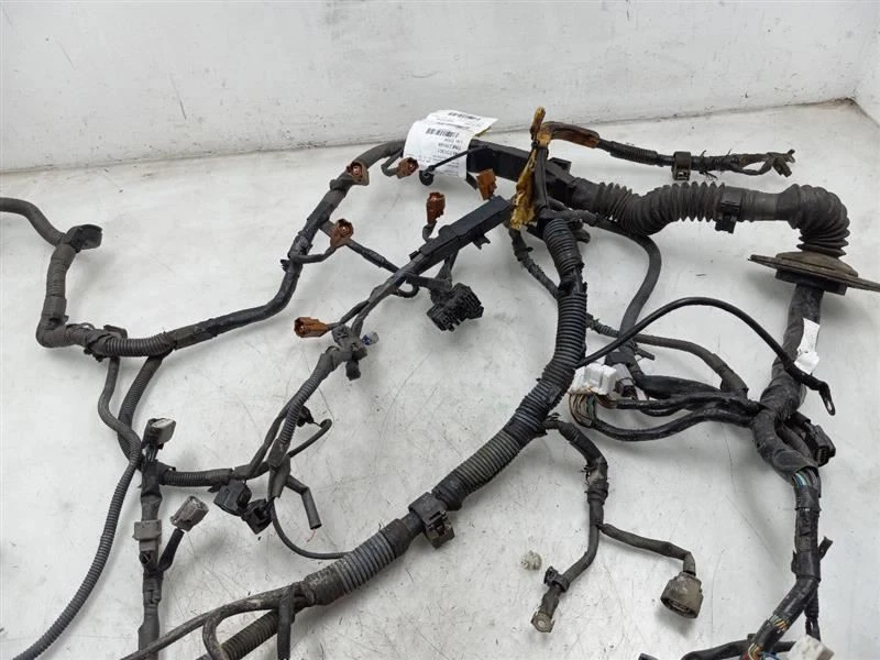 00 01 02 Arnés de cables del motor Toyota 4 RUNNER 82121-3N040 Foto 3 de 4