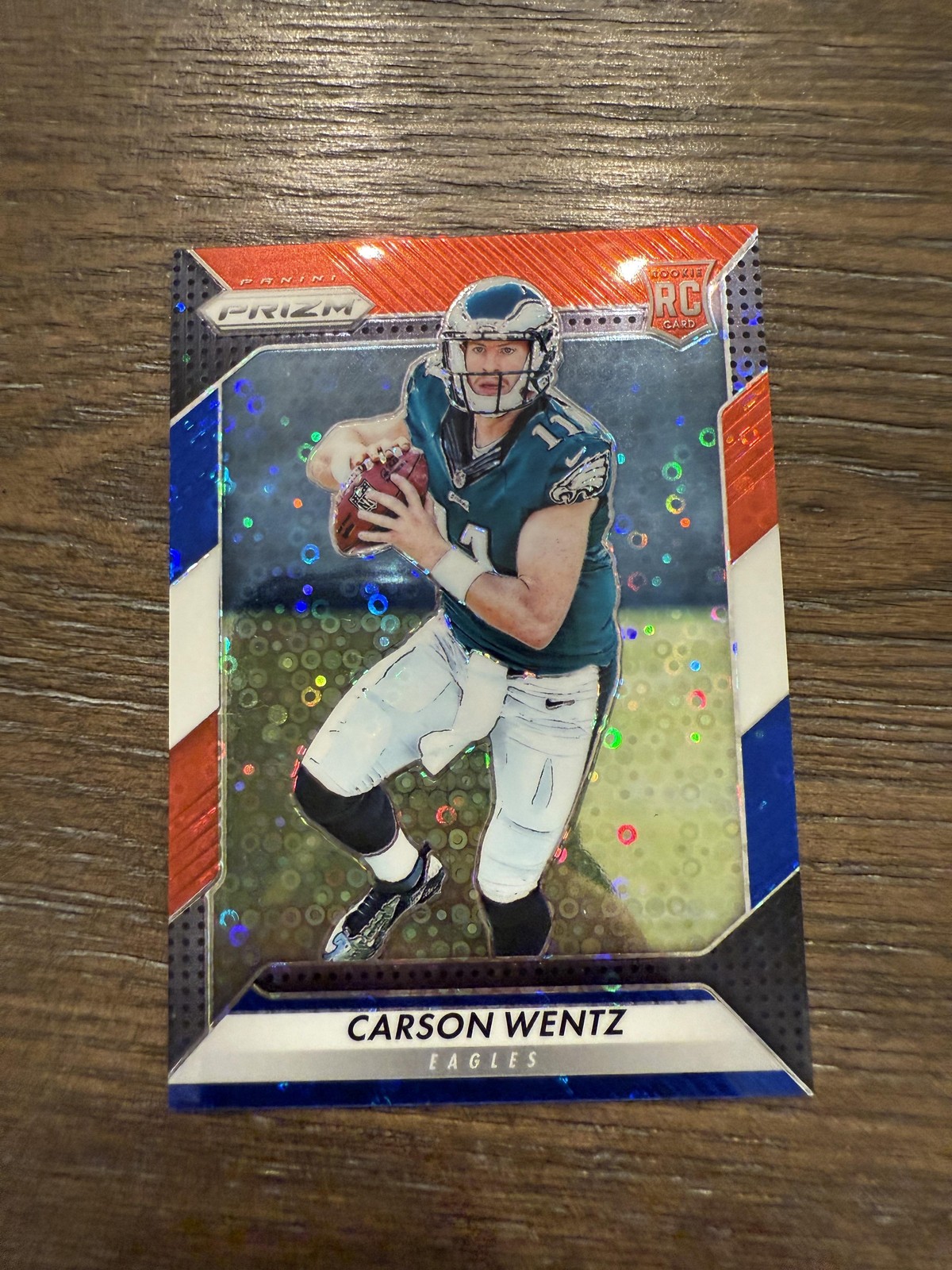 2016 Panini Prizm #218 Carson Wentz Red White & Blue Disco