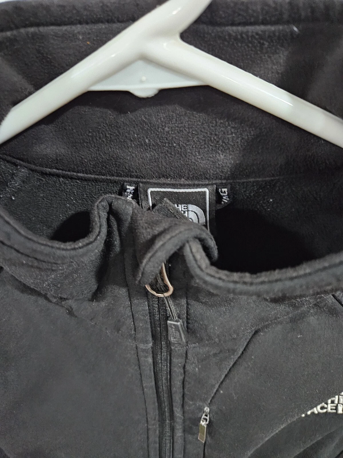 north-face full zip outdoor soft-shell windbreaker jacket