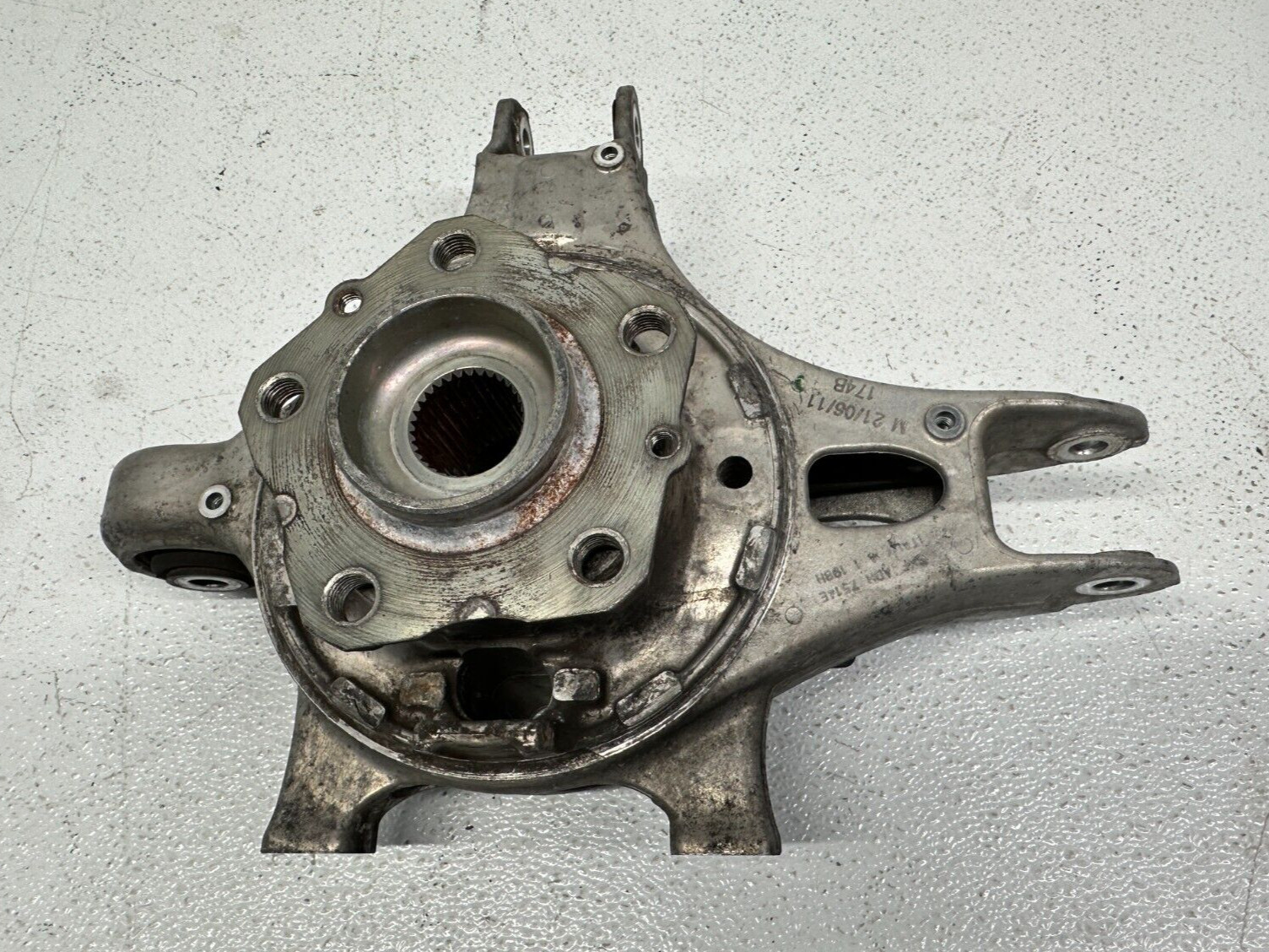 2010-2014 FERRARI CALIFORNIA 458 ITALIA REAR RIGHT SPINDLE KNUCKLE WHEEL HUB OEM