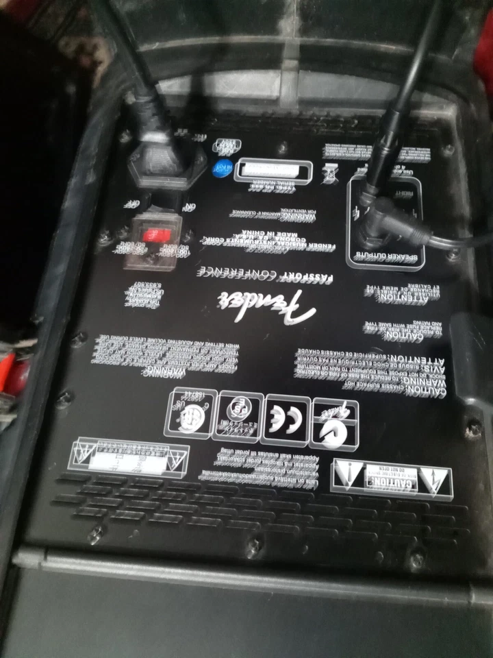 FENDER Passport Conference PR 844 - Portable PA SYSTEM 175 Watt Speakers - Image 3 of 4