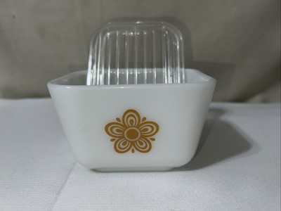 PYREX 501-B Refrigerator Dish With Lid Butterfly Gold 1.5 Cup/12oz RARE