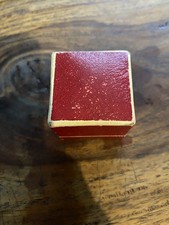 Vintage - 18k Yellow Gold Dolphin Ring With Lovely Red Stone . Box included 