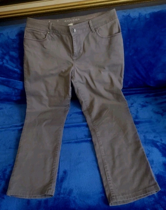 Sonoma Life + Style Pants Chino Straight Mid Rise Sz. 10P VG Pre-owned Condition