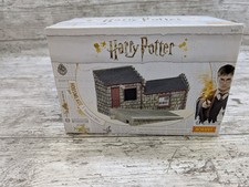 Hornby R7231 Harry Potter Hogsmeade General Office New OO Gauge