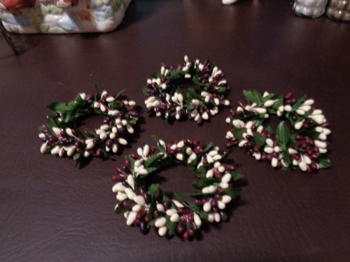 4 Deep BURGUNDY & CREAM TAPER Pip Berry Rings - 3" OD - 1½" ID