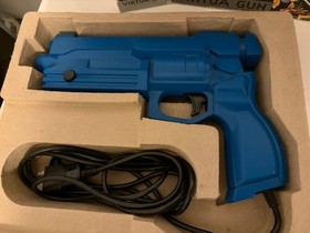 Sega Saturn - Virtua Gun with Virtua Cop 2 Game, box and instruction manuals