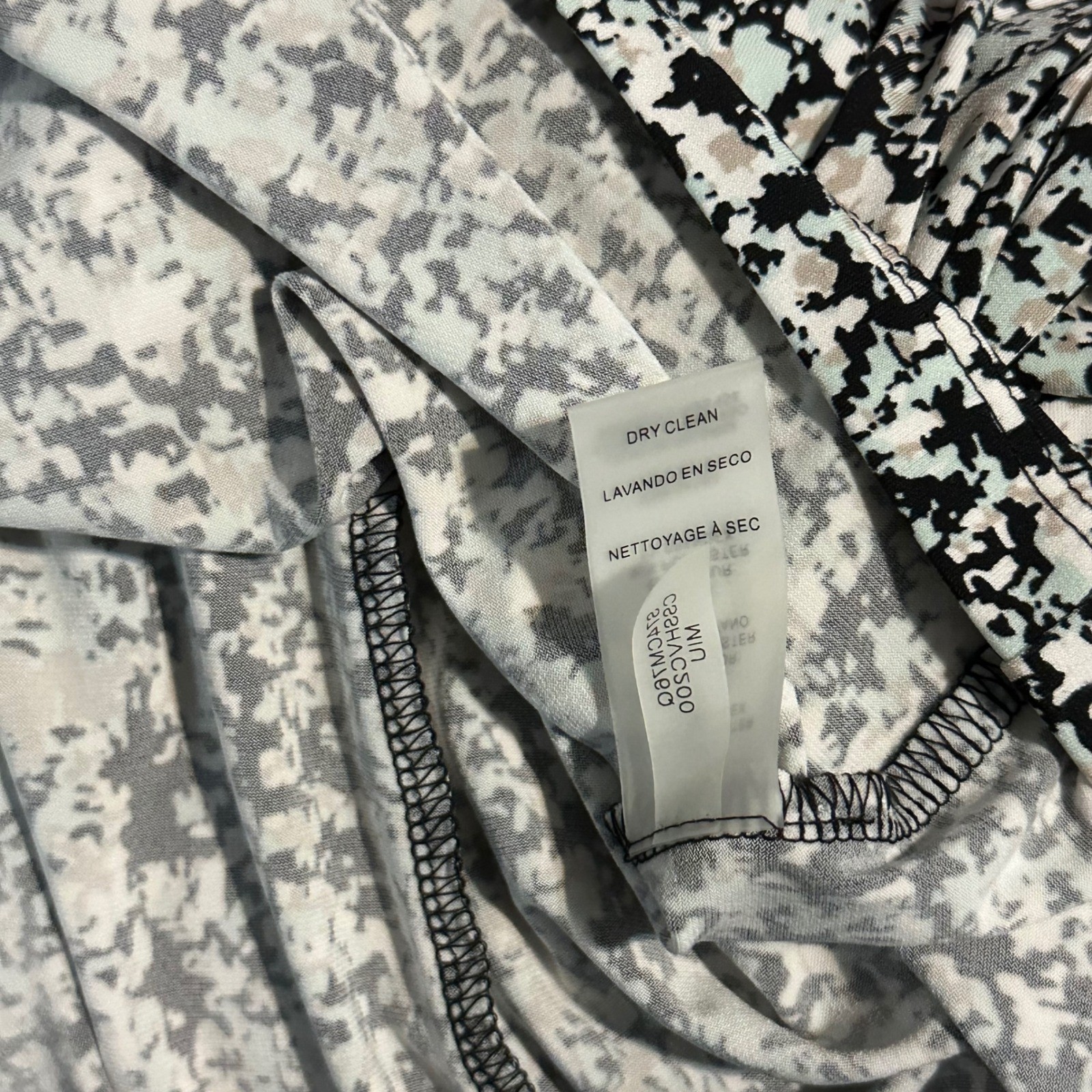 Calvin Klein Blouse Medium Sleeveless Pleated Neck Black White Chic Modern thumbnail 8