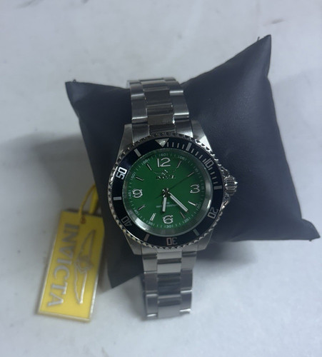 Invicta Pro Diver Men's Green Dial Black Bezel Quartz 200m 40mm Date