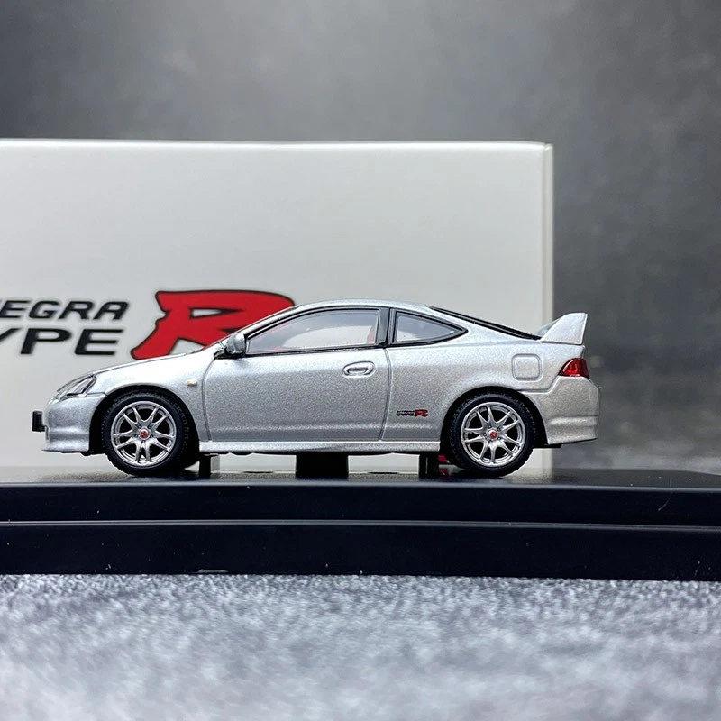 Coche modelo diecast Honda Integra DC5 tipo R aleación plateada 1:64 Foto 2 de 4