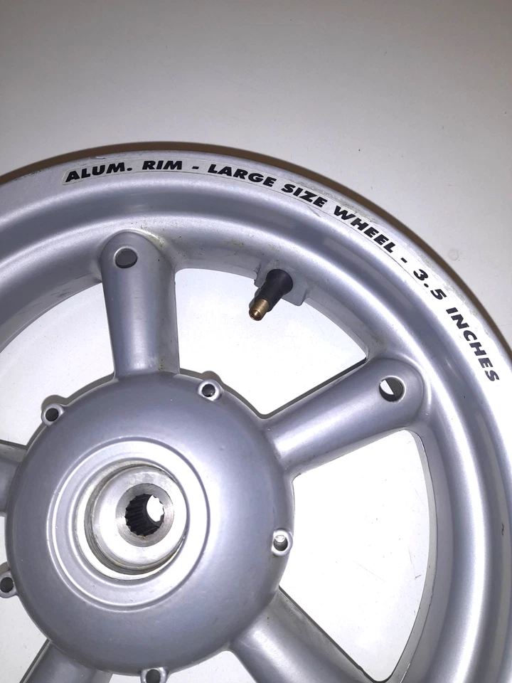 Cerchio posteriore Aprilia Rally 50 - Immagine 3 di 4