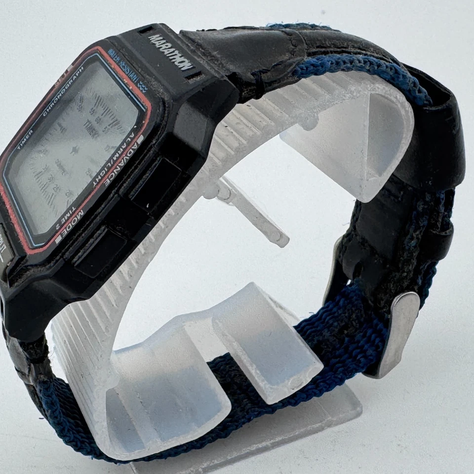 De Colección Timex Marathon Digital LCD Reloj Analógico Hombres Negro Alarma Cronógrafo Batería Nueva Foto 4 de 4