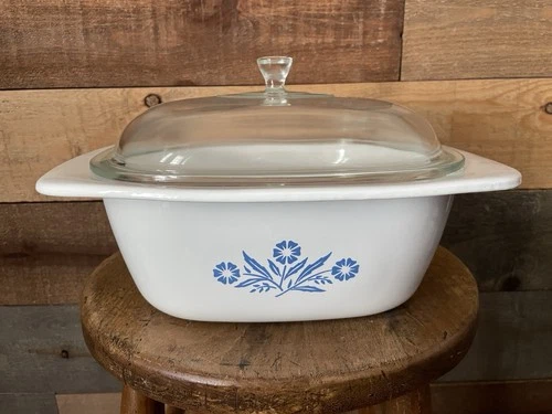 VTG Corning Ware - P-34-B - Blue Cornflower - 4Qt -  dutch oven - w/Pyrex lid