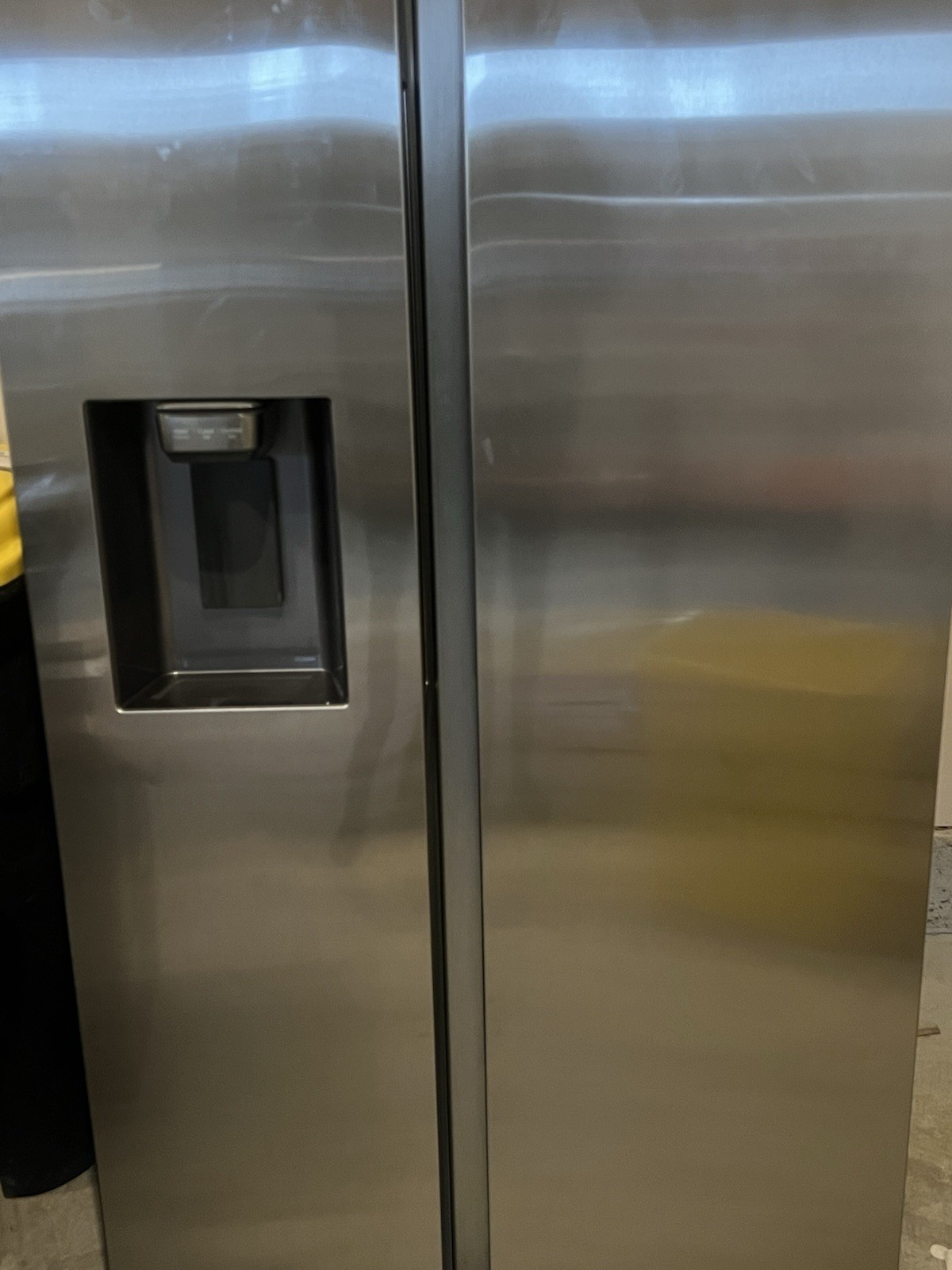 Samsung Refrigerator with Filter and Ice Maker Stainless Steel Gently Used