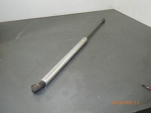 98401 Heckklappendämpfer VW Fox Schrägheck (5Z) 1.2