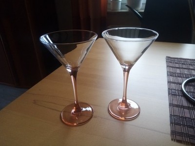 2 zeitlose Luminarc Coctailgläser im Set Gläser fast wie neu rot