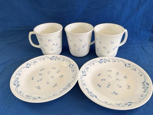 3 Corning Ware Corelle Provincial Blue Wht Coffee Tea Cups 8oz, 2 Dessert Plates