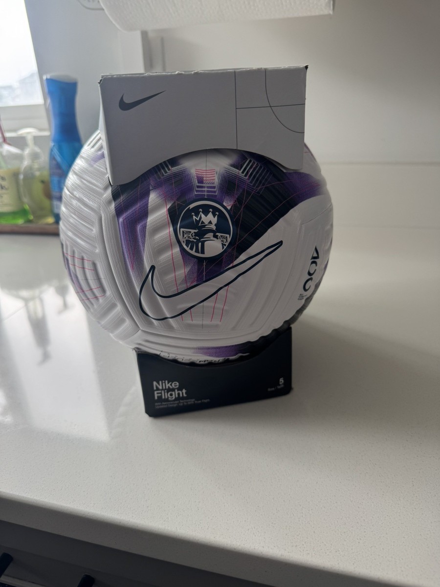 NEW Nike Flight English Premier League Fifa Quality Pro Match