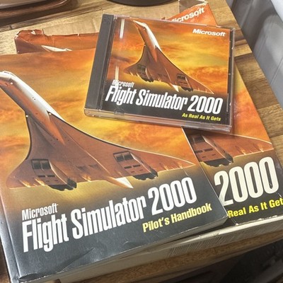 Microsoft Flight Simulator 2000 PC with Pilot's Handbook and Manual Included