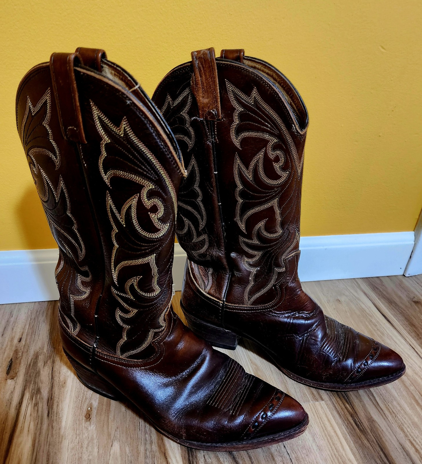 Vintage Dan Post Brown Leather Western Cowboy Boots Mens Size 9.5 D  USA